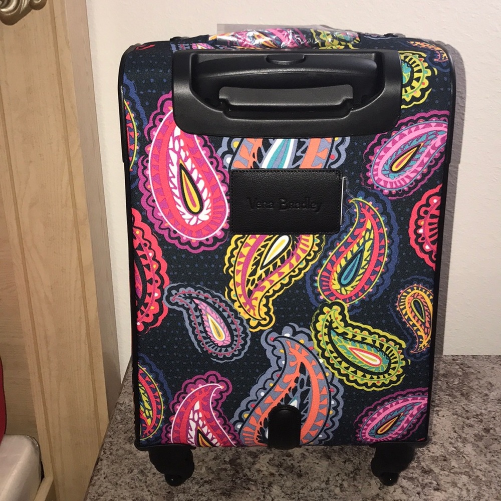 Vera Bradley Carry On - Picture 4 of 11